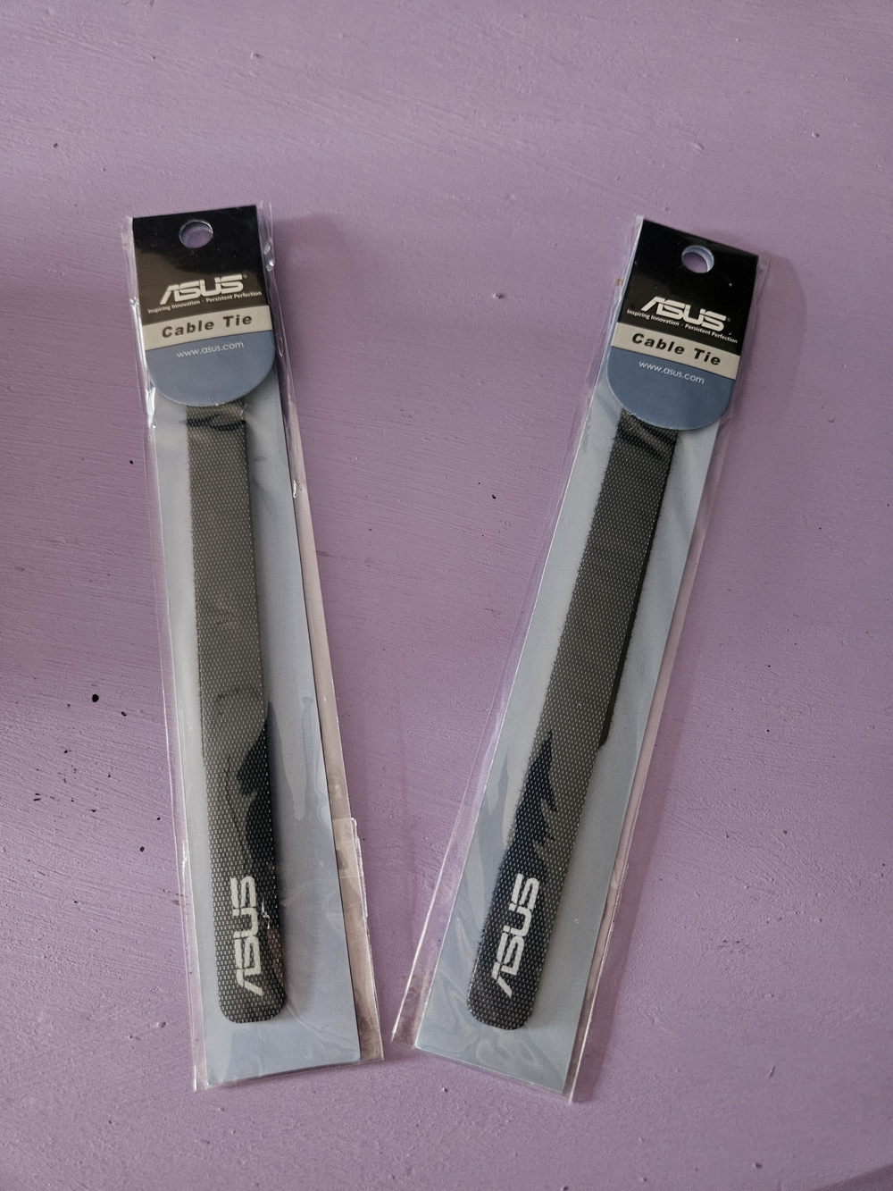 ASUS Black and White Branded Cable Straps - Pack of 2